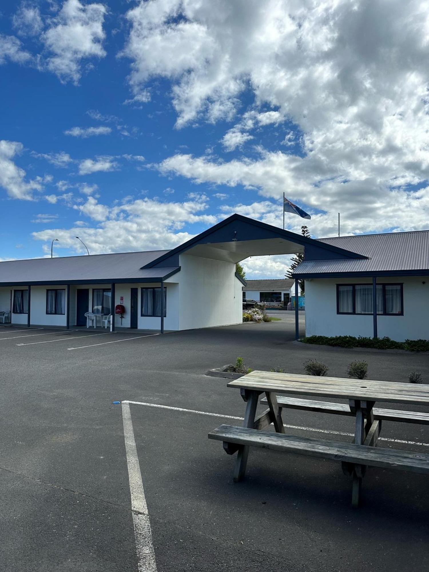 אופוטיקי Eastland Pacific Motor Lodge מראה חיצוני תמונה